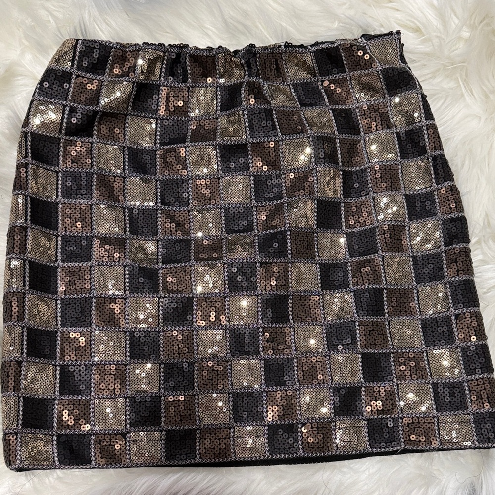 Romeo & Juliet Couture Black and Gold Sequin Mini Skirt